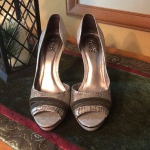 Carlos Santana Heels